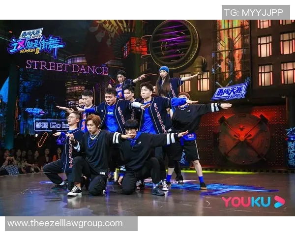 成都街舞队荣登全国街舞技术排行榜第八名展现实力与风采 成都街舞队荣登全国街舞技术排行榜第八名展现实力与风采