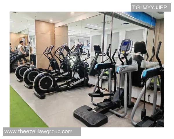 游泳健身的全方位指南：从基础技巧到专业训练提升身体素质