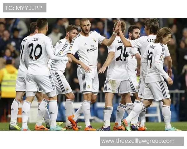 西甲首轮赛程回顾及球队开局表现趋势分析